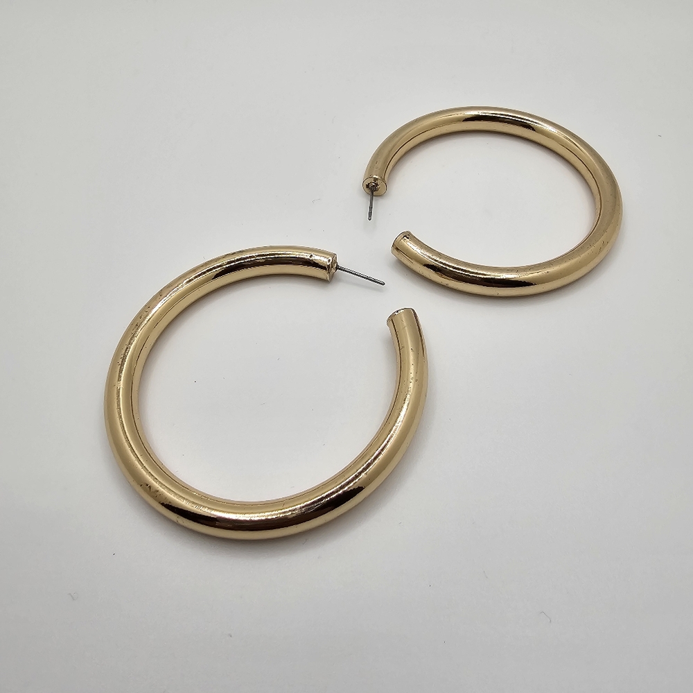 Womens Fashion Costume Jewelry Thick Gold 2" Hoop Earrings 90s Retro Fashion - Picture 6 of 10